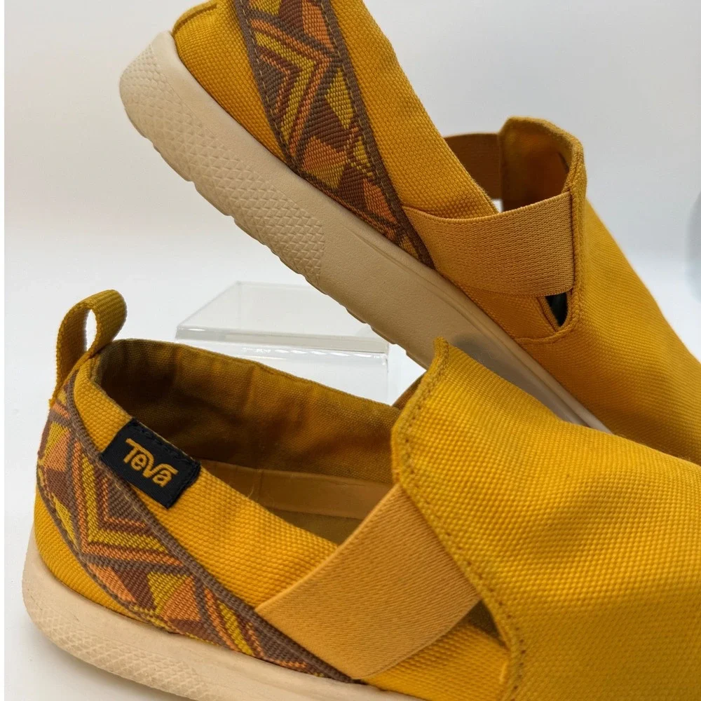 Teva Ember Moc Shoes Womens 9 Yellow Canvas Slip On Outdoor Camping Gorpcore